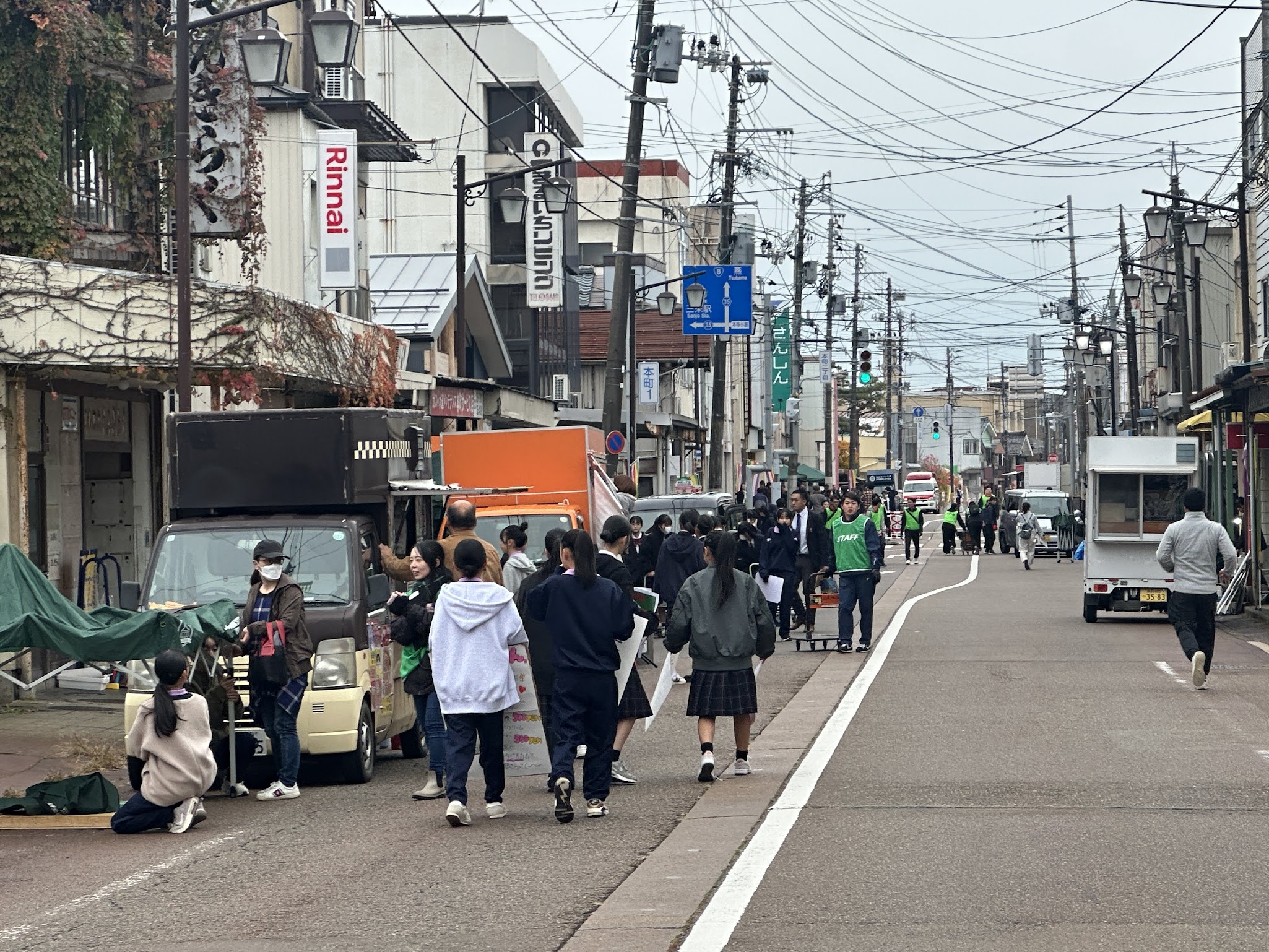 三条マルシェ会場